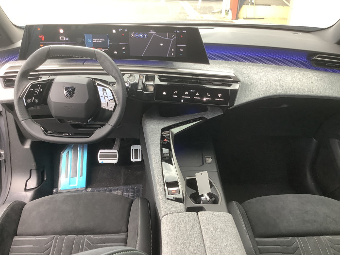 Peugeot 3008 Nouveau Hybrid 145 e-DCS6 GT