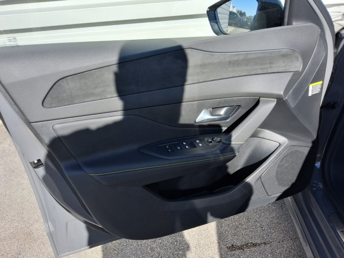 Peugeot 308 DIESEL Nouvelle BlueHDi 130ch S&S EAT8 GT