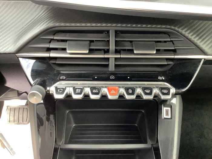 Peugeot 208 ELECTRIQUE Nouveau 136 ch 50 kWh Style
