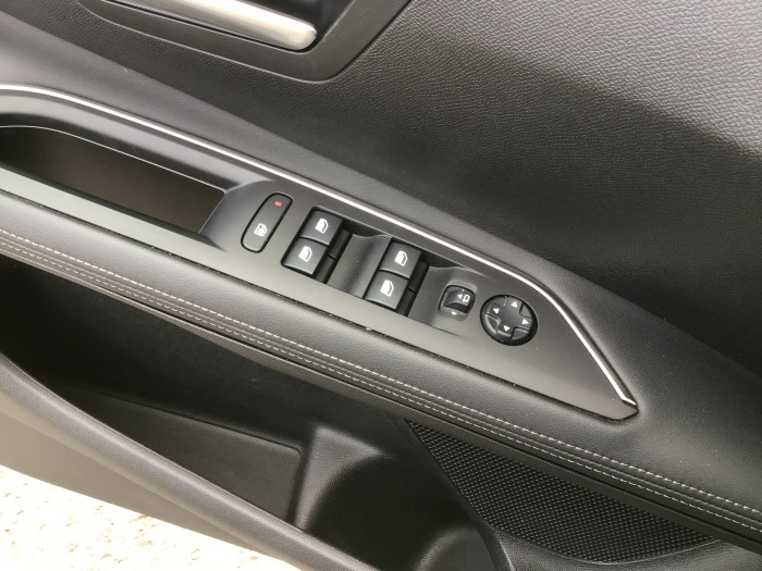 Peugeot 3008 BlueHDi 130ch S&S BVM6 Allure