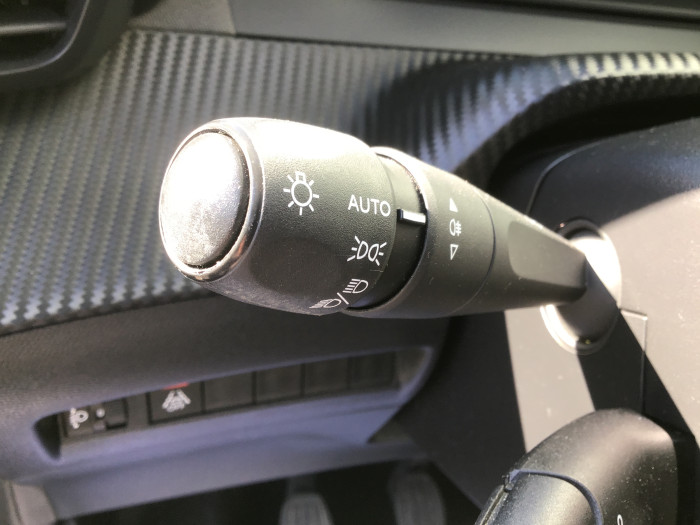 Peugeot 208 PureTech 100 S&S BVM6 Active