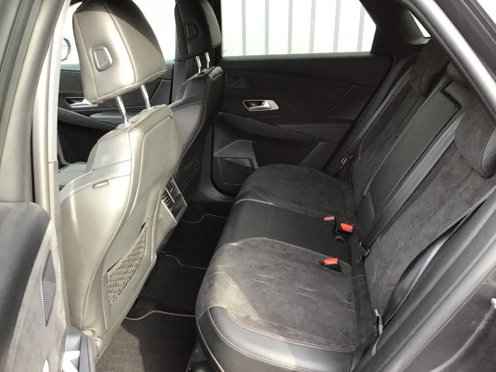 DS DS7 CROSSBACK BlueHDi 130 EAT8 Performance Line+