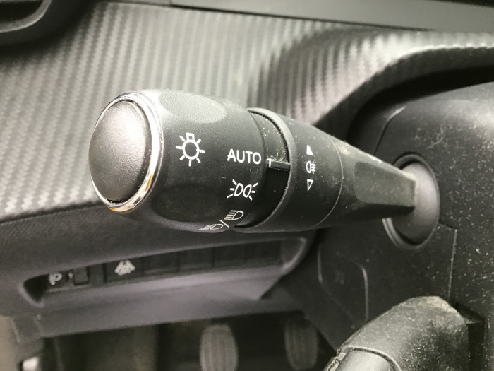 Peugeot 208 PureTech 100 S&S BVM6 Allure