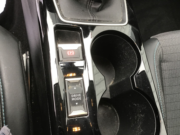 Peugeot 208 PureTech 100 S&S BVM6 Allure