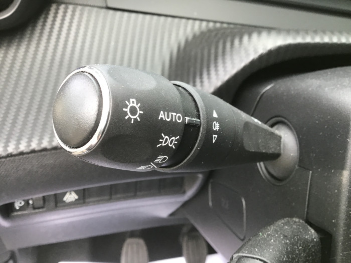 Peugeot 208 PureTech 100 S&S BVM6 Allure Pack