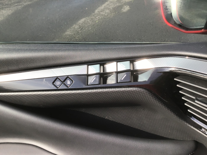 DS DS 4 Nouvelle PureTech 130 EAT8 Trocadero