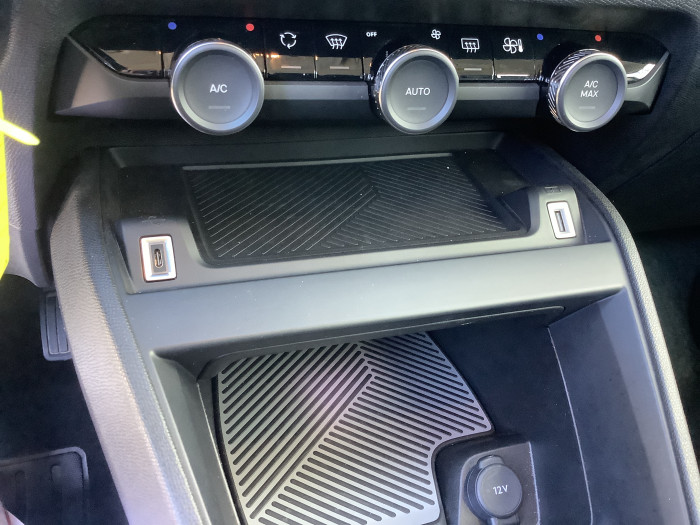 Citroën C4 Hybride 136 e-DCS6 Plus