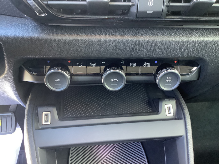 Citroën C4 Hybride 136 e-DCS6 Plus