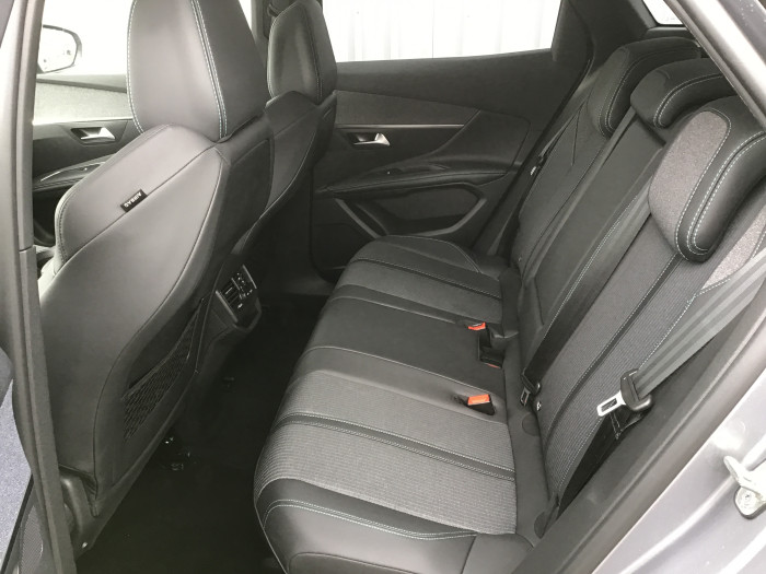 Peugeot 3008 BlueHDi 130ch S&S EAT8 Allure Pack