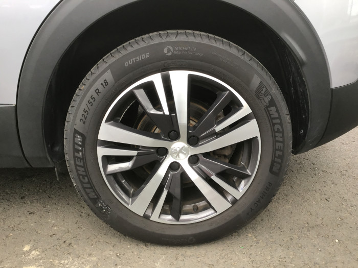 Peugeot 3008 BlueHDi 130ch S&S EAT8 Allure Pack