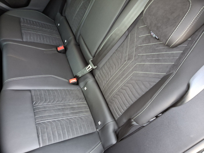 Peugeot 3008 Nouveau Hybrid 145 e-DCS6 GT Exclusive