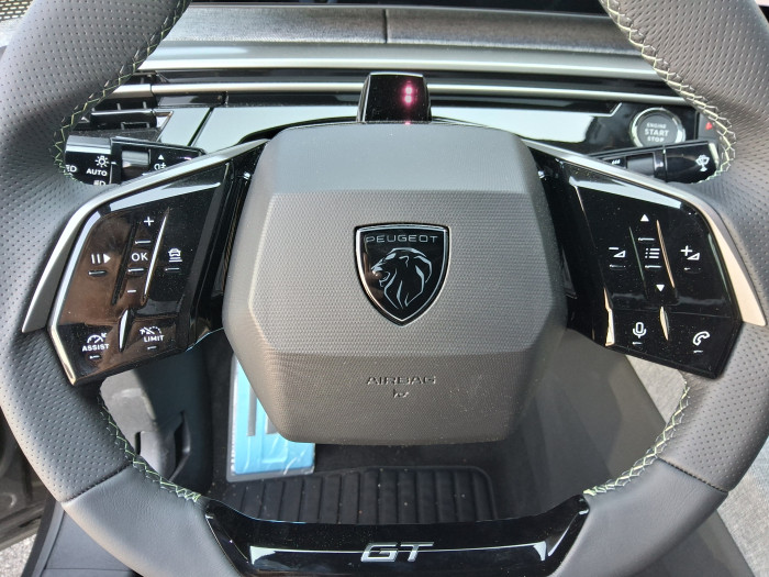 Peugeot 3008 Nouveau Hybrid 145 e-DCS6 GT Exclusive