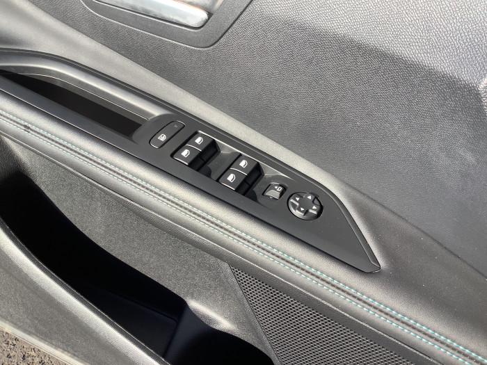 Peugeot 3008 Hybrid 180 e-EAT8 Allure Pack