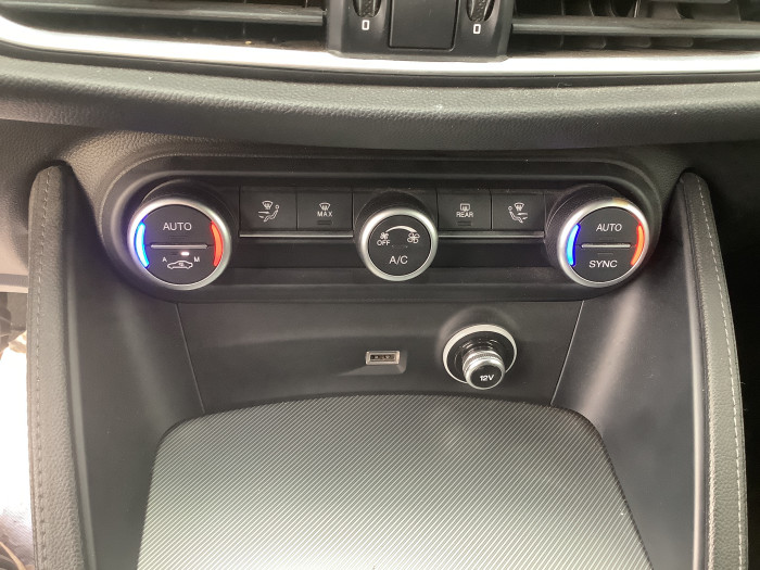 Alfa Romeo STELVIO MY20 2.2 190 ch Q4 AT8 Sprint
