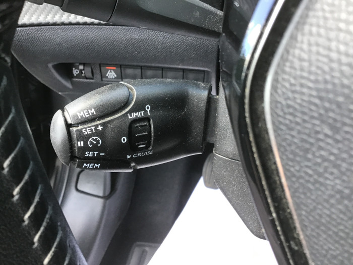 Peugeot 208 PureTech 100 S&S BVM6 Active