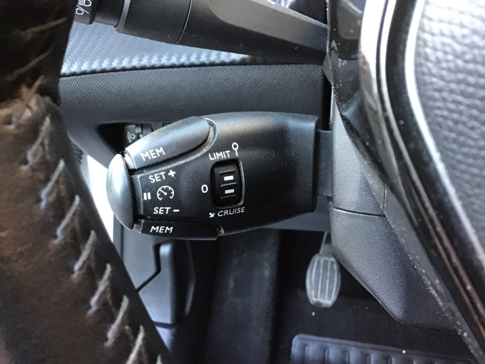 Peugeot 208 BlueHDi 100 S&S BVM6 Active Pack