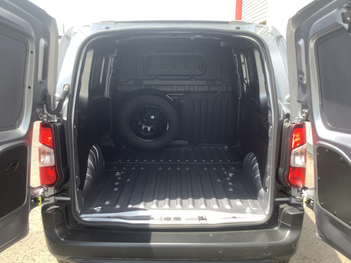 DANGEL PARTNER FOURGON Nouveau 4x4 M 650 KG BLUEHDI 130 S&S BVM6
