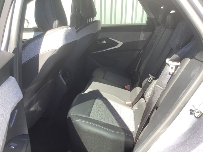 Peugeot 3008 Nouveau Hybrid 136 e-DCS6 Allure