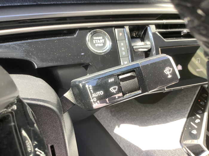 Peugeot 3008 Nouveau Hybrid 136 e-DCS6 Allure