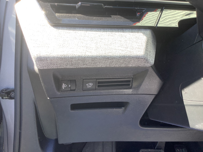 Peugeot 3008 Nouveau Hybrid 136 e-DCS6 Allure