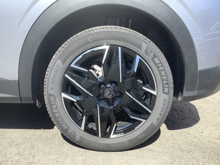Peugeot 3008 Nouveau Hybrid 136 e-DCS6 Allure