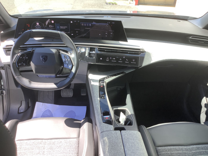 Peugeot 3008 Nouveau Hybrid 136 e-DCS6 Allure