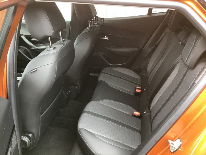 Peugeot 2008 PureTech 130 S&S BVM6 Allure Pack