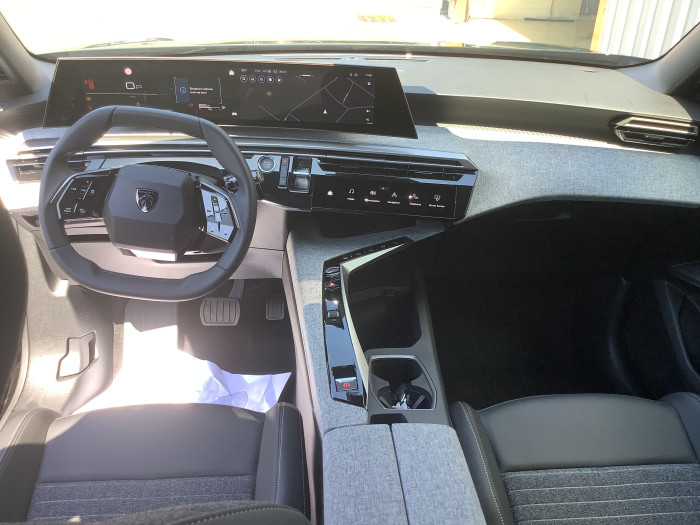 Peugeot 5008 Nouveau Hybrid 136 e-DCS6 Allure