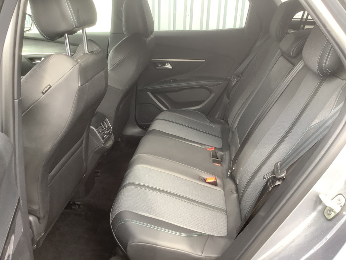 Peugeot 3008 Hybrid 136 e-DCS6 Allure Pack