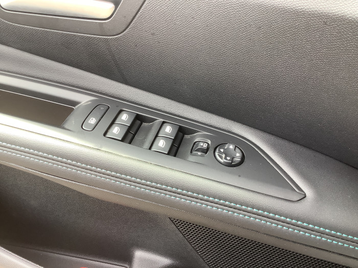 Peugeot 3008 Hybrid 136 e-DCS6 Allure Pack