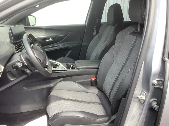 Peugeot 3008 Hybrid 136 e-DCS6 Allure Pack