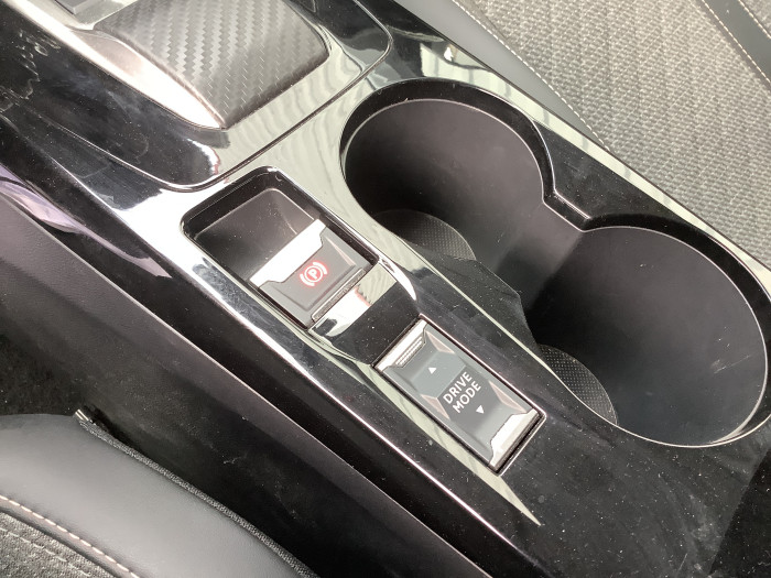 Peugeot 208 Nouvelle Hybrid 100 e-DCS6 Allure