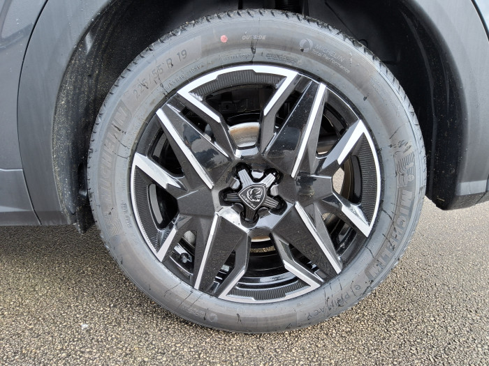 Peugeot 3008 Nouveau Hybrid 145 e-DCS6 Allure