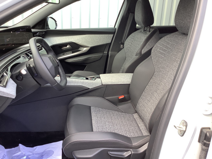 Peugeot 5008 Nouveau Hybrid 145 ch e-DCS6 Allure