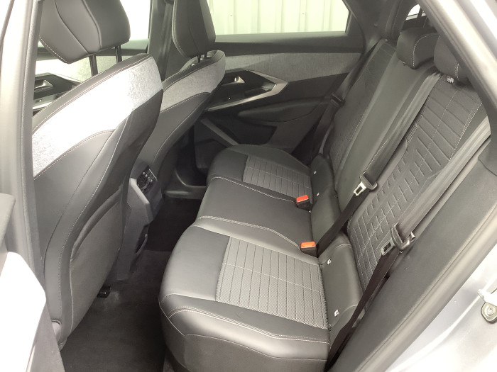 Peugeot 3008 Nouveau Hybrid 145 e-DCS6 Allure
