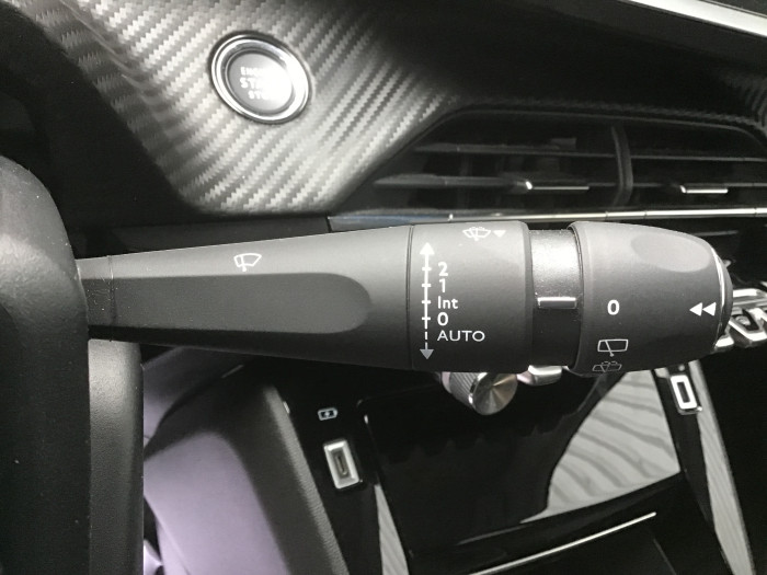 Peugeot 208 PureTech 100 S&S BVM6 Allure
