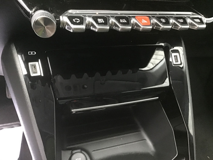 Peugeot 208 PureTech 100 S&S BVM6 Allure