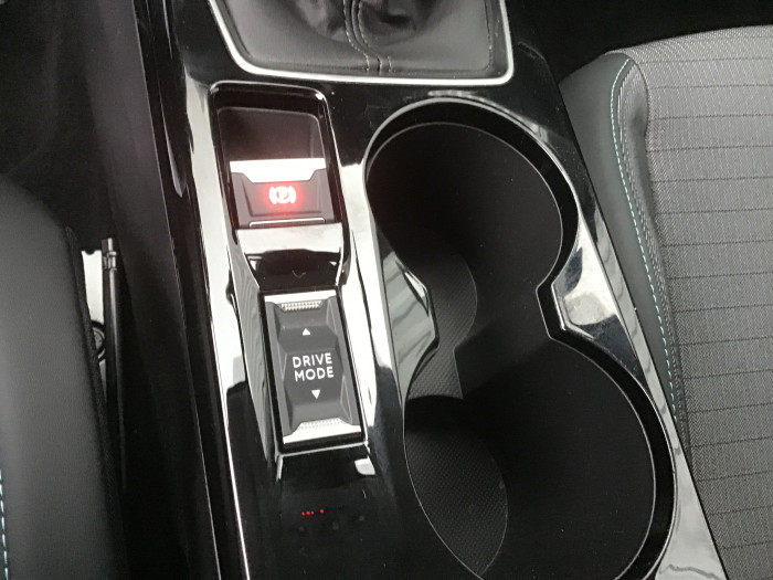 Peugeot 208 PureTech 100 S&S BVM6 Allure