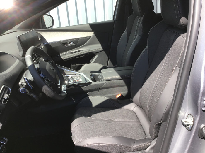 Peugeot 3008 Puretech 130ch S&S EAT8 GT