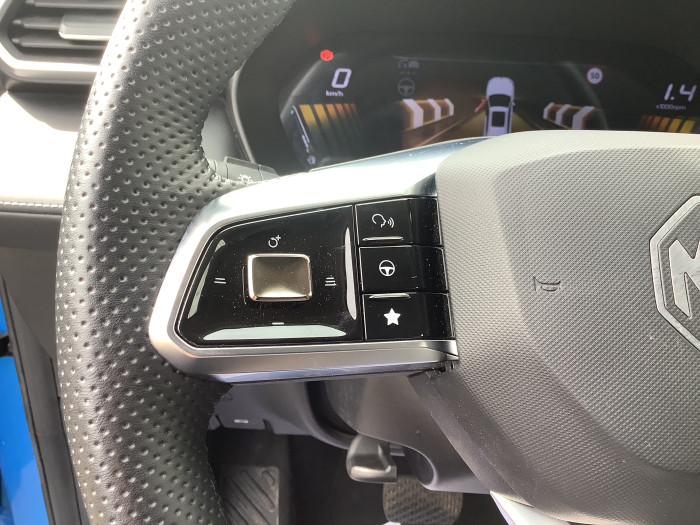 MG ZS Nouveau 1.5 L Hybrid+ 197 ch Luxury