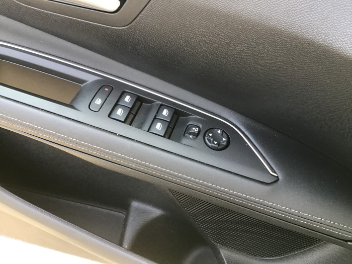 Peugeot 3008 BlueHDi 130ch S&S BVM6 Allure