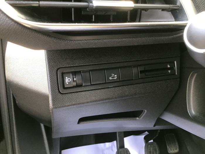 Peugeot 3008 BlueHDi 130ch S&S BVM6 Allure