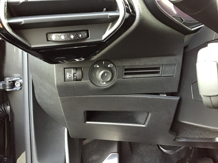 DS DS 7 Nouveau BlueHDi 130 EAT8 Performance Line