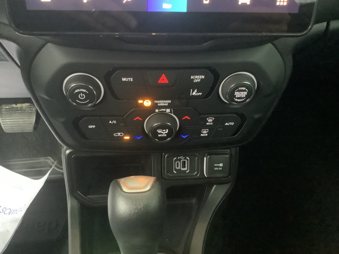 Jeep RENEGADE Nouveau 1.5 Turbo T4 130 ch BVR7 e-Hybrid Altitude