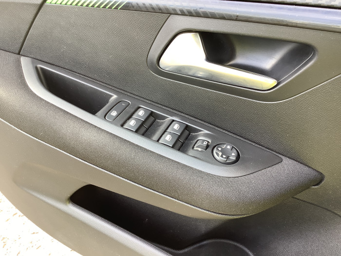 Peugeot 208 Nouvelle PureTech 100 S&S BVM6 Active