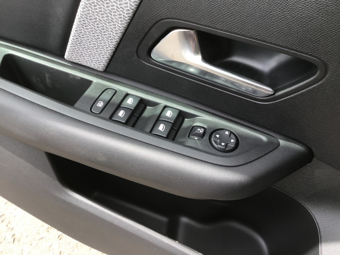 Citroën C4 BlueHDi 130 EAT8 Plus