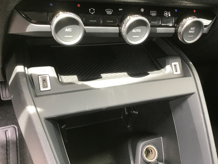 Citroën C4 BlueHDi 130 EAT8 Plus