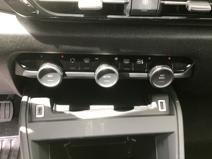 Citroën C4 BlueHDi 130 EAT8 Plus