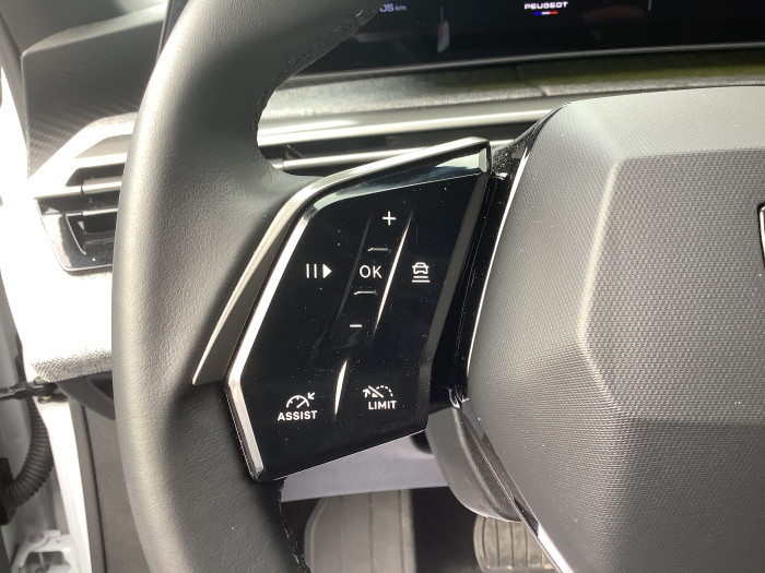 Peugeot 3008 Nouveau Hybrid 145 e-DCS6 Allure