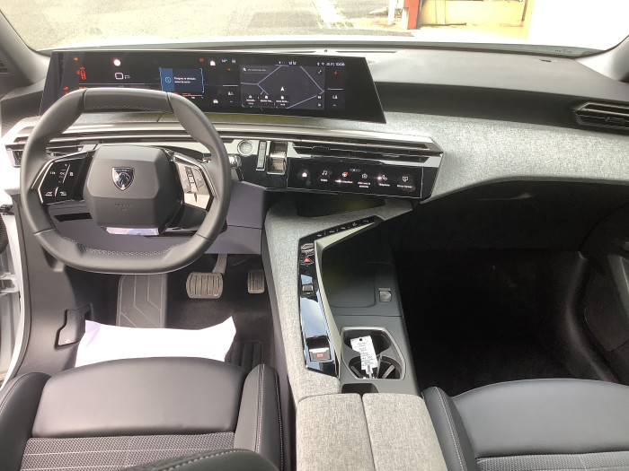 Peugeot 3008 Nouveau Hybrid 145 e-DCS6 Allure